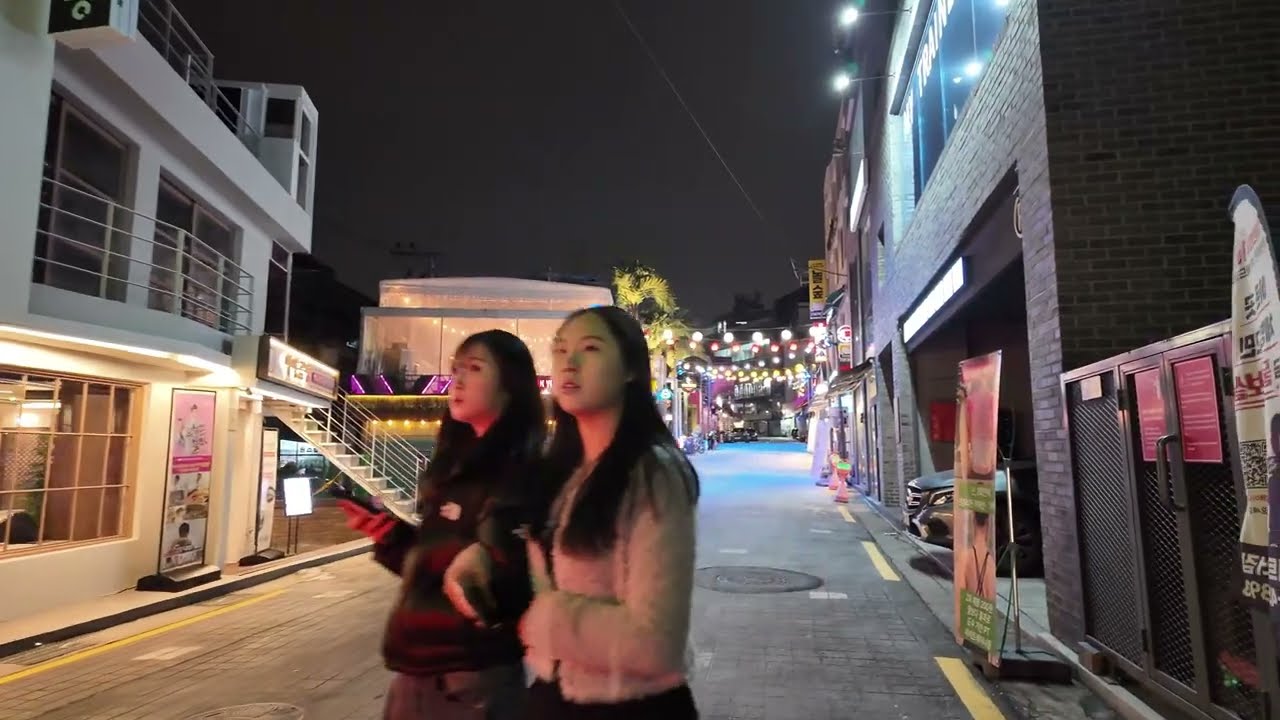 Itaewon Night Market Seoul 🇰🇷 | Ultimate Night Experience | South Korea 4K 