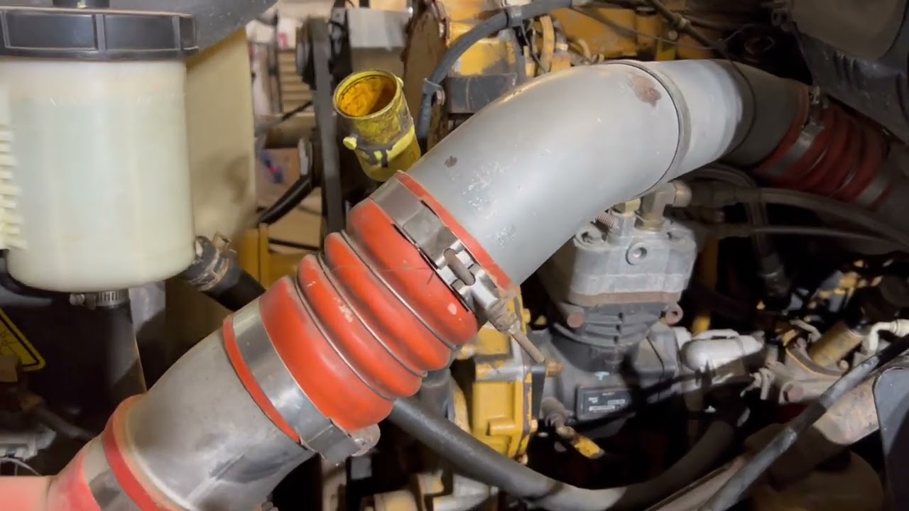 Cat C15 Engine Running & Blowby YouTube