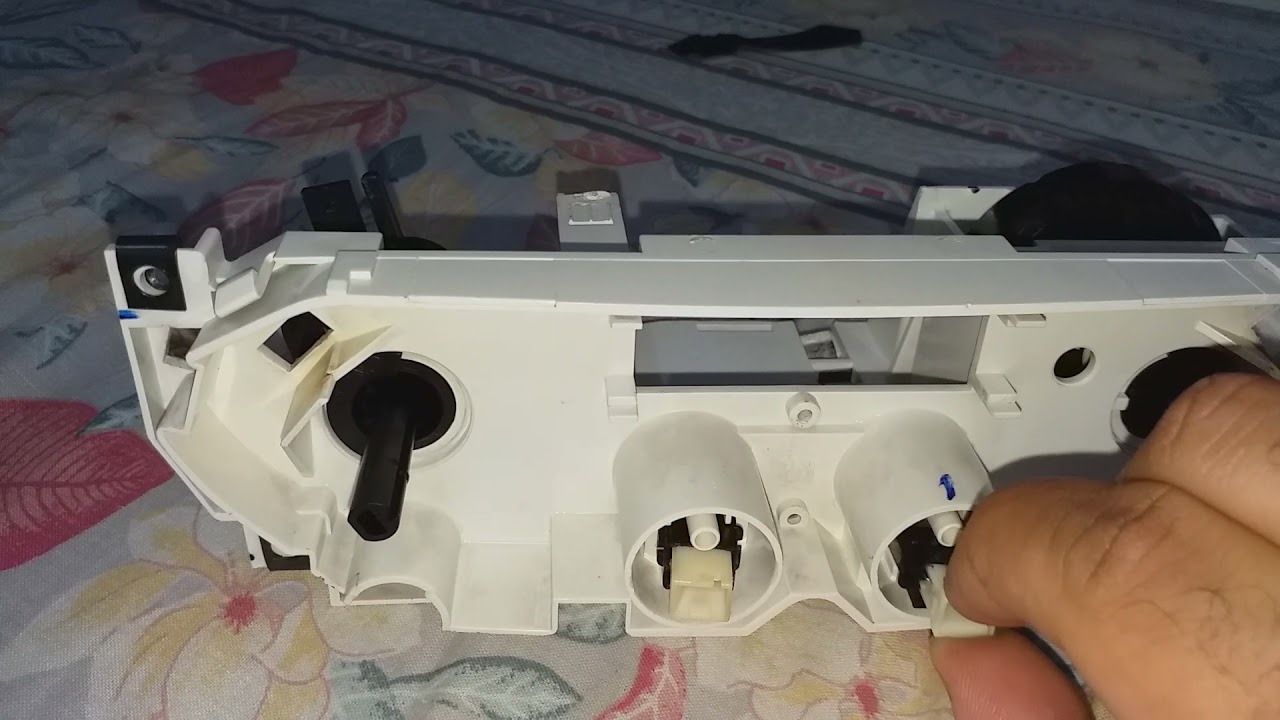 Botões do Painel de ar condicionado (Palio G1) - Como remover?