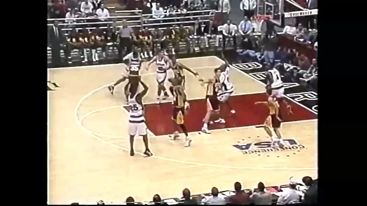 #5 Cincinnati Bearcats vs USC Trojans | 1995-96 Co...