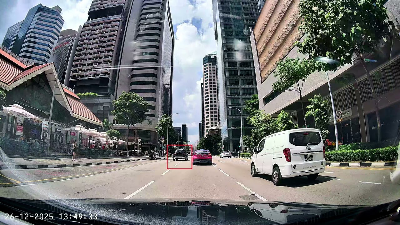 SPC1688D failed to keep to lane, drifted into adjacent lane, inconsiderate driving