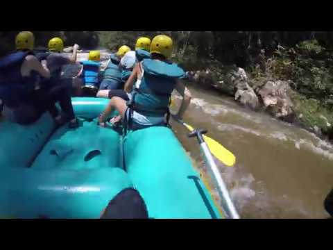 Vídeo: Como Fazer Rafting Rio Abaixo Em