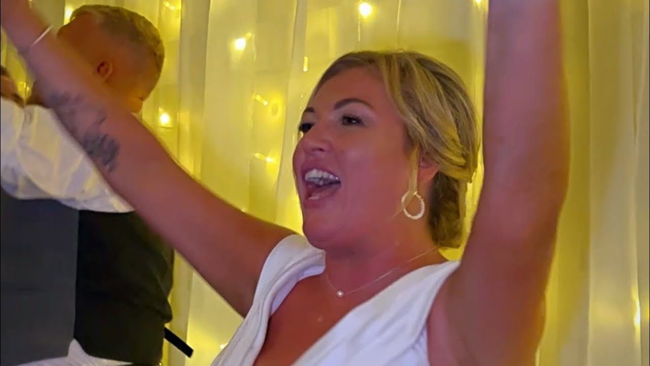 This wedding was fire! The Tartan DJ + Sax power hour went off🔥 