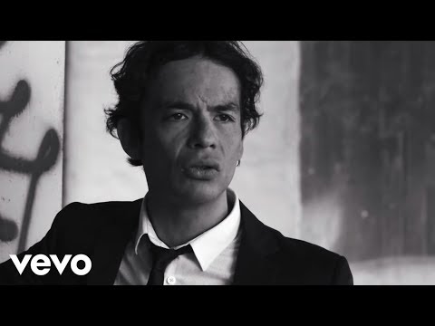 Los Bunkers - Si Estás Pensando Mal de Mí (Video Oficial)