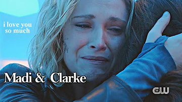 Who is the father of Clarke's daughter the 100?