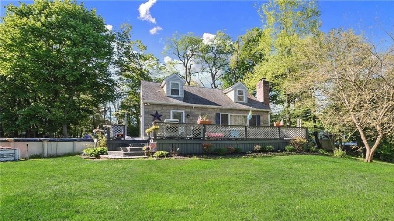 122 Gallows Hill Road, Cortlandt Manor, NY Presented by Christine Rowley.