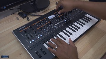 Playing the Roland Jupiter-Xm for the First Time! - My Thoughts