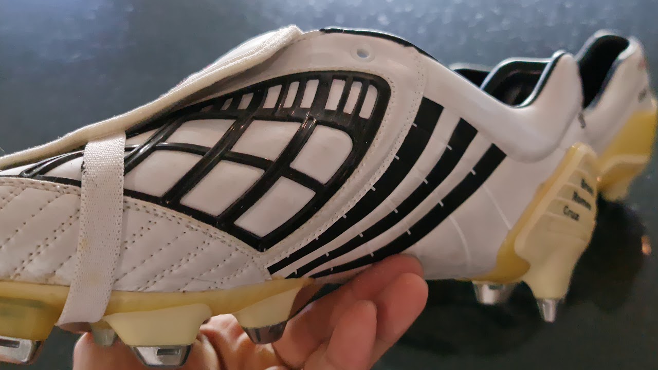 David beckham match boots ac milan