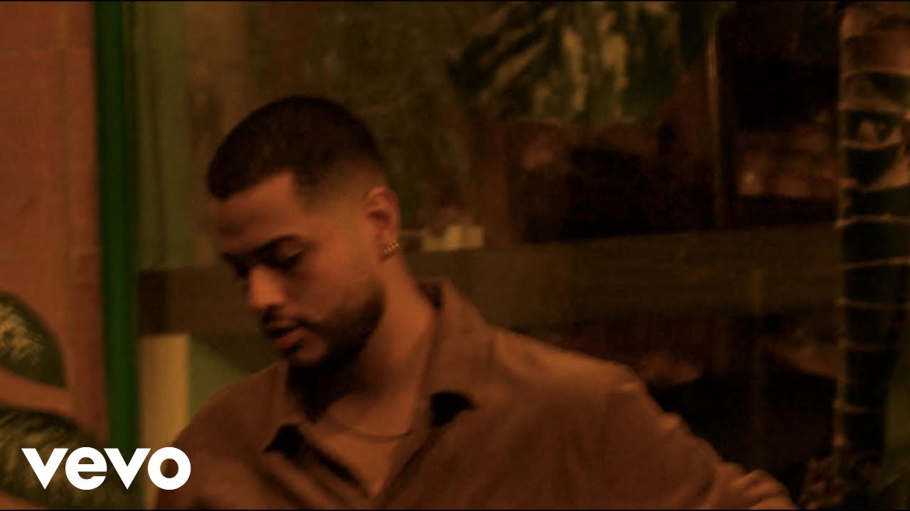 DILEKAYS - ALTABAR ft. SANTTOX