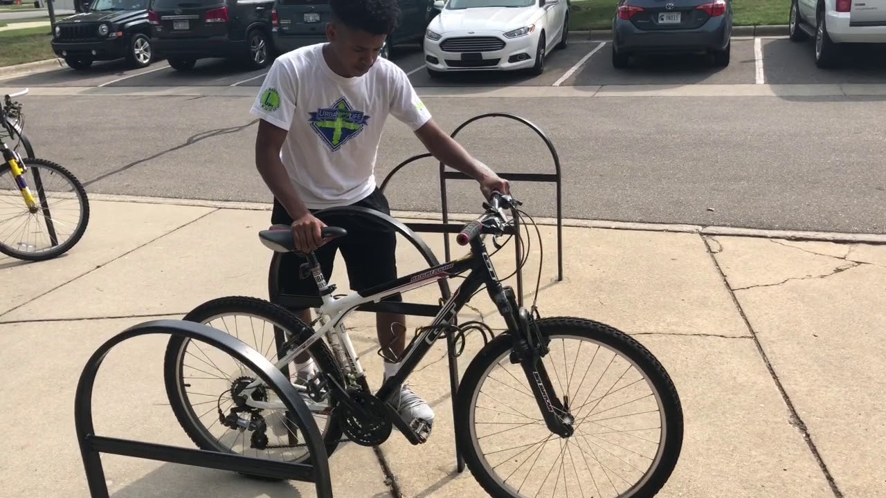 How to lock a bike
