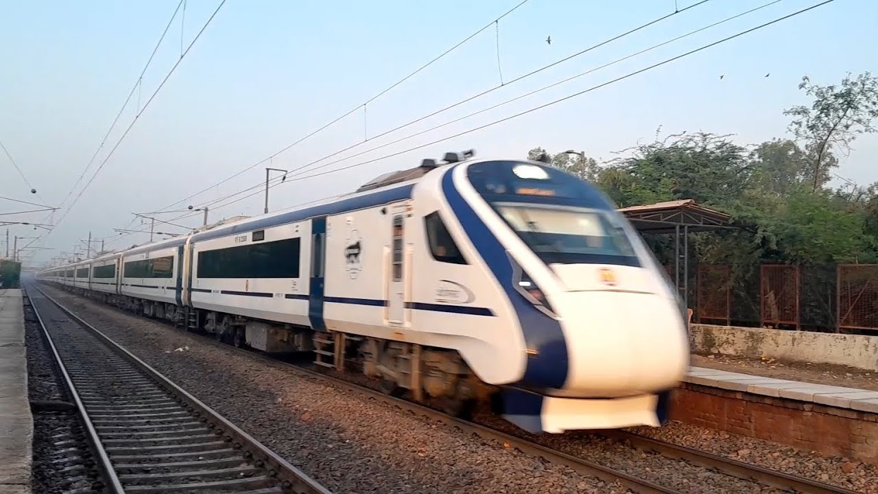 [IRFCA] Spotted 22436 With New Rake After A While || Train 18 || - YouTube