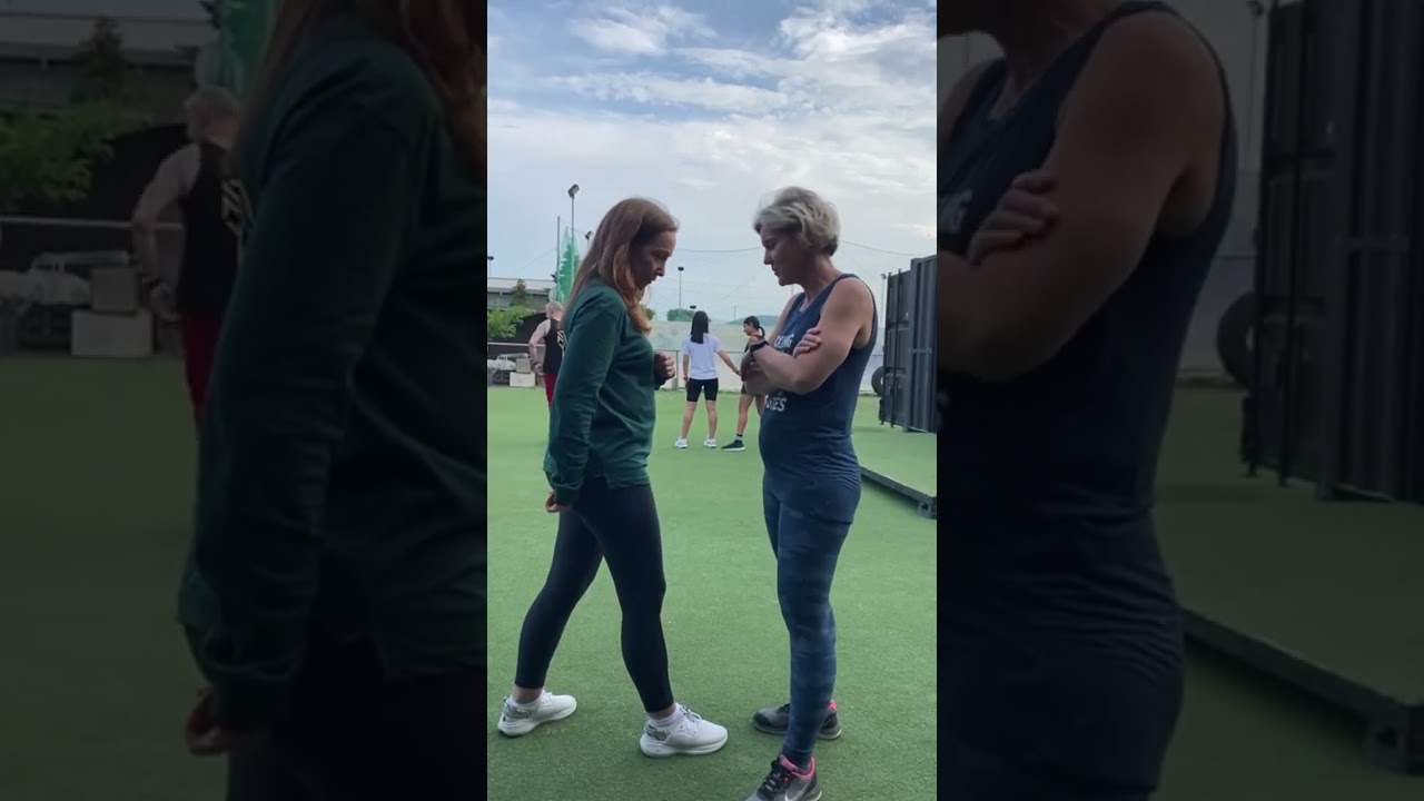 SITUATIONAL AWARENESS TRAINING SELF DEFENSE FOR WOMAN 