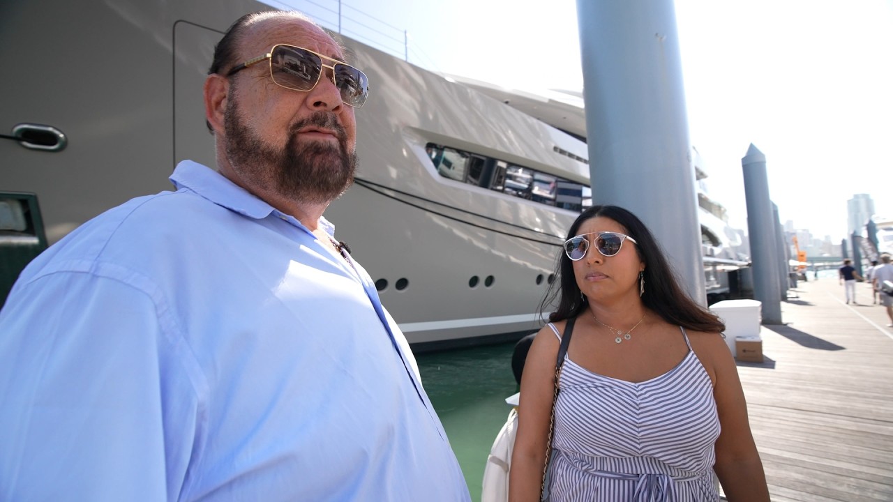 Как богатая семья покупает яхту