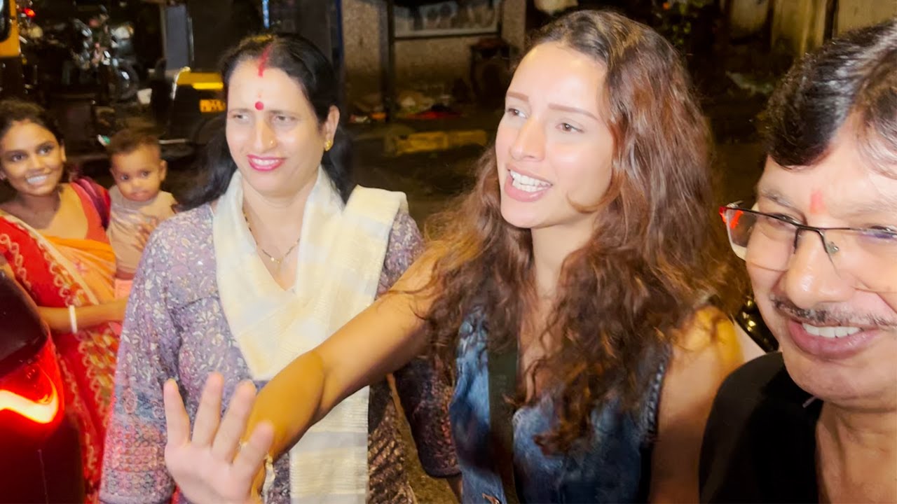 Tripti Dimiri With Family Spotted At Bandra | MS shorts