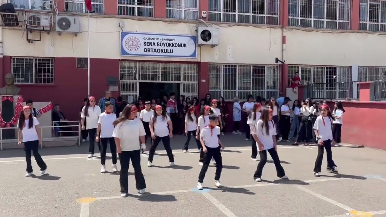 23 Nisan ELLA ELLA HORON GÖSTERİSİ @dileksarikaya7565 