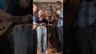 Hello City Limits - weekend kickoff with a fast fiddle break 🎻🔥