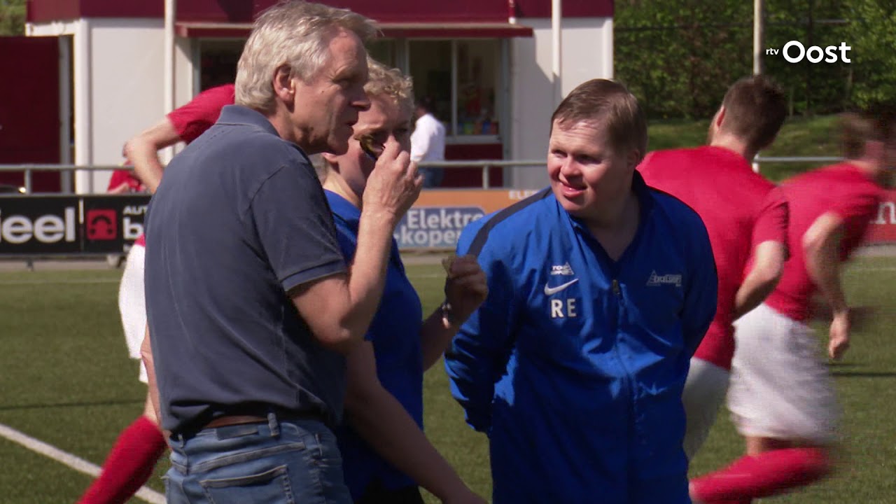 Uniek: Ryan Eertink uit Rijssen met syndroom van Down krijgt een lintje