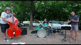 Sputnik Trio  Everybody&#39;s Party(John Scofield) En Vivo en Parque Carlos Mujica 20-11-21