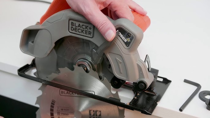 Black & Decker BDECS300C Circular Saw review