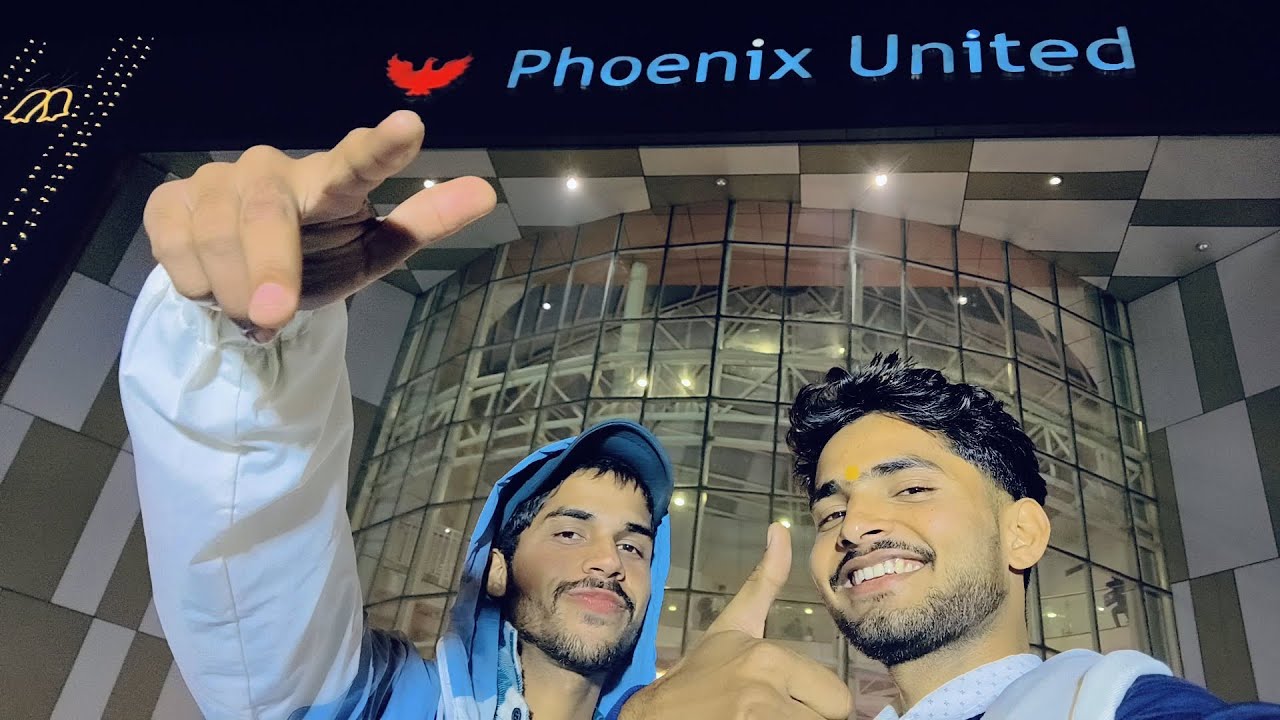 New Year की shopping, masti और full-on photoshoot —सब हो रहा है Phoenix Mall Bareilly में! ✨