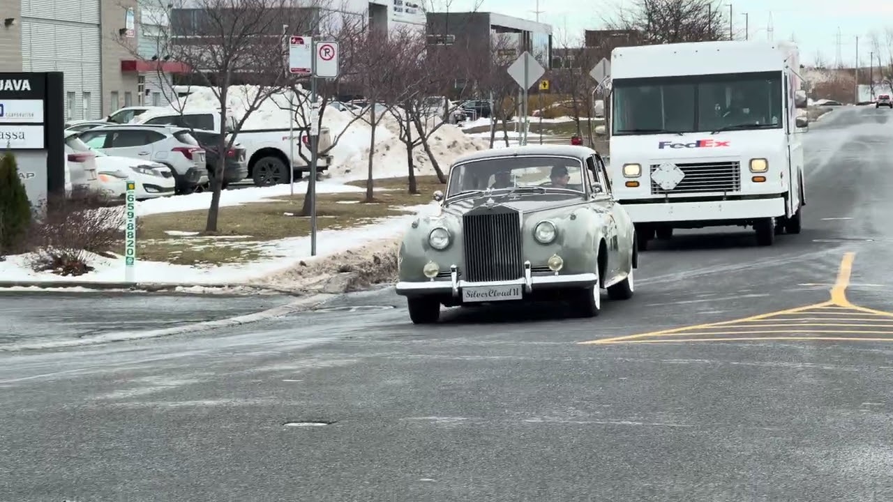 AlexBert ListingSelling 💎 TimeCapsule 1960 ROLLS-ROYCE Silver-Cloud 2  will all Book📲 (514) 915-6360