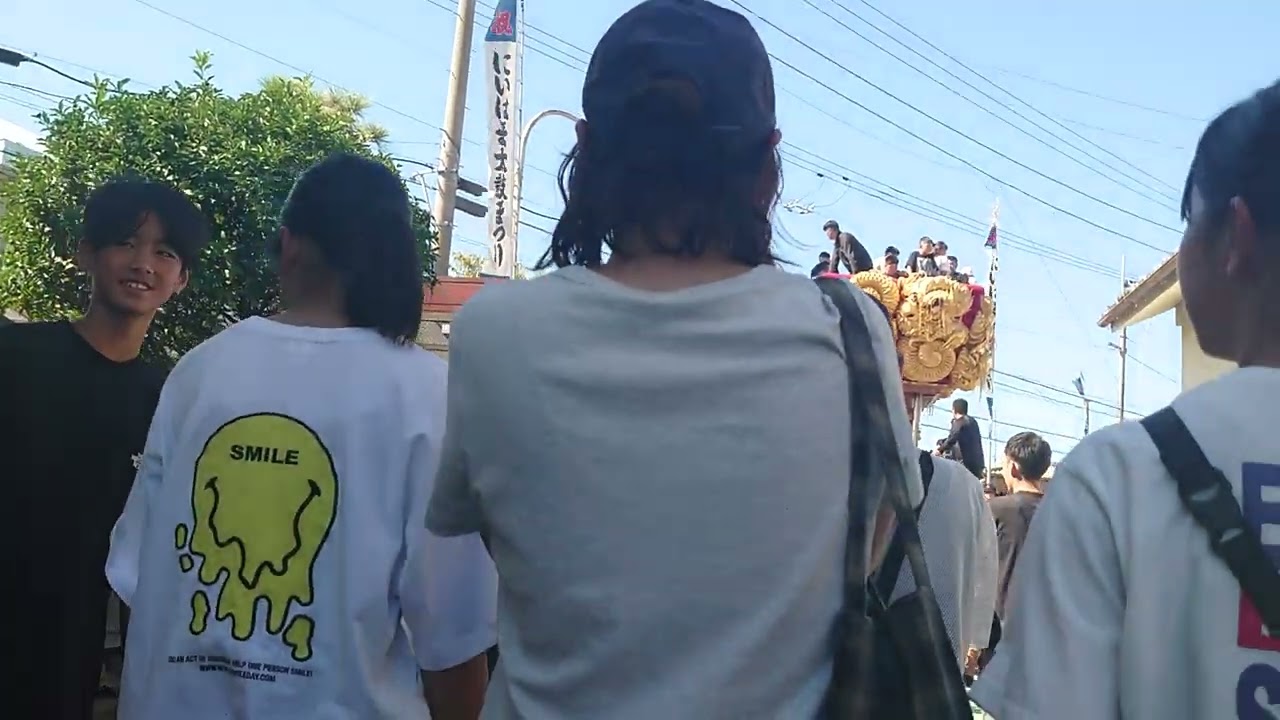 本郷太鼓台が山端太鼓台の時事会館へ‼️