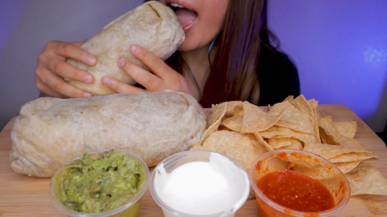 ASMR GIANT CHIPOTLE BARBACOA BURRITO + CHIPS & GUACAMOLE MUKBANG *NO TALKING*