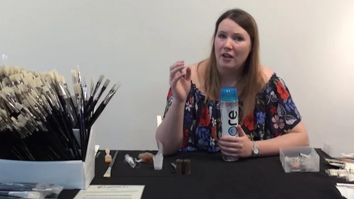 The Difference Between Synthetic & Natural Hair Paint Brushes