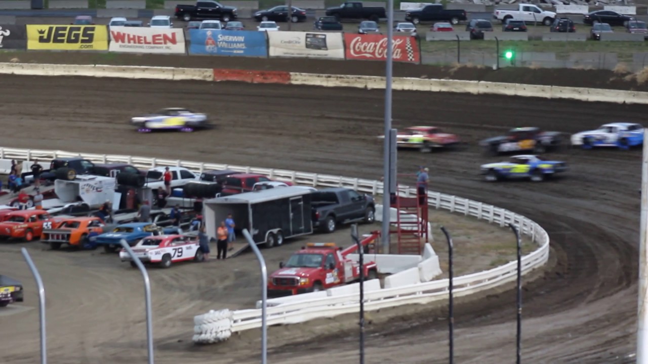 MVI 8726    I80 SPEEDWAY 6/16/2017 RAIN-OUT HEAT RACE #5