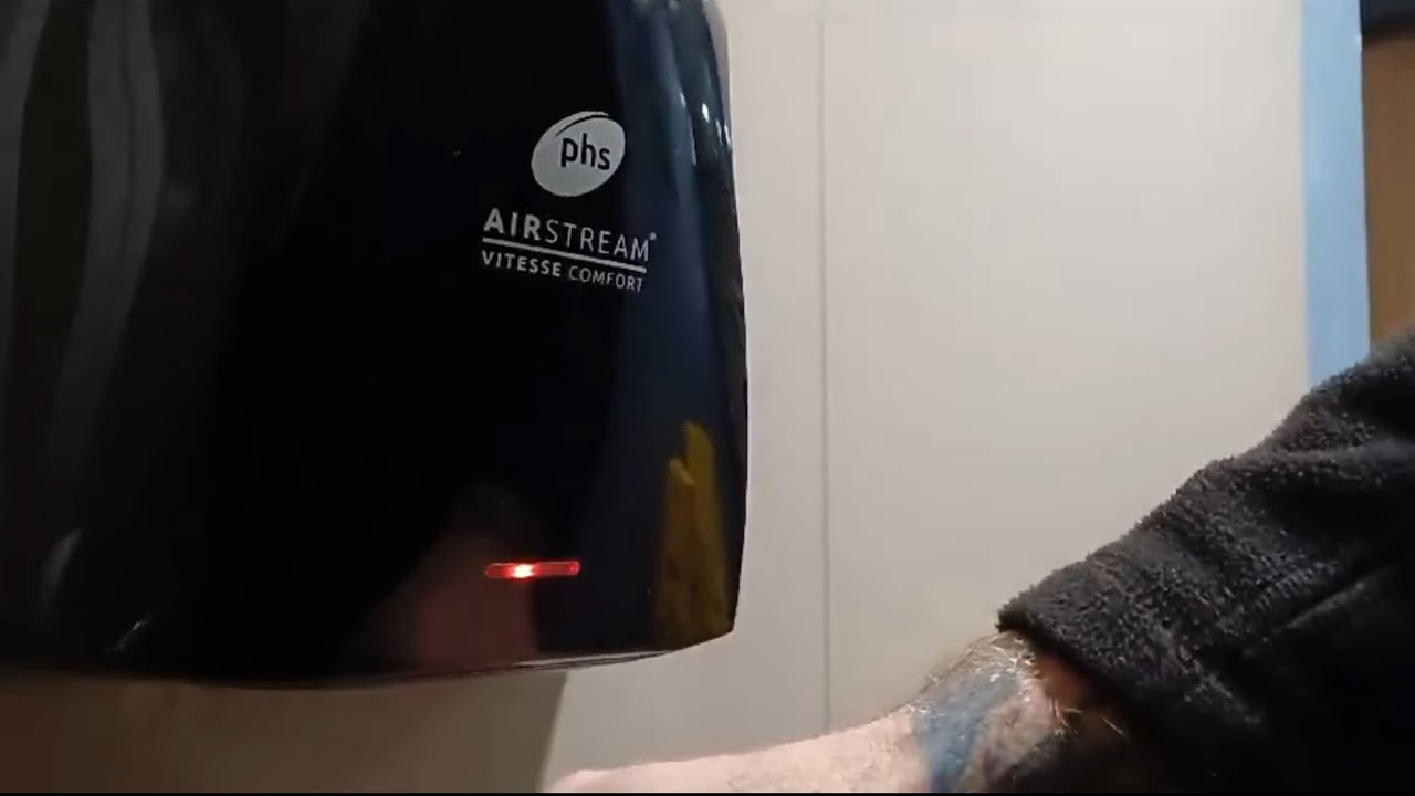 PHS Airstream Comfort Hand Dryer at Moto Southwaite Northbound 🚹