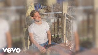Floated - Me And My Cat Are Busy TTYL (Official Video)