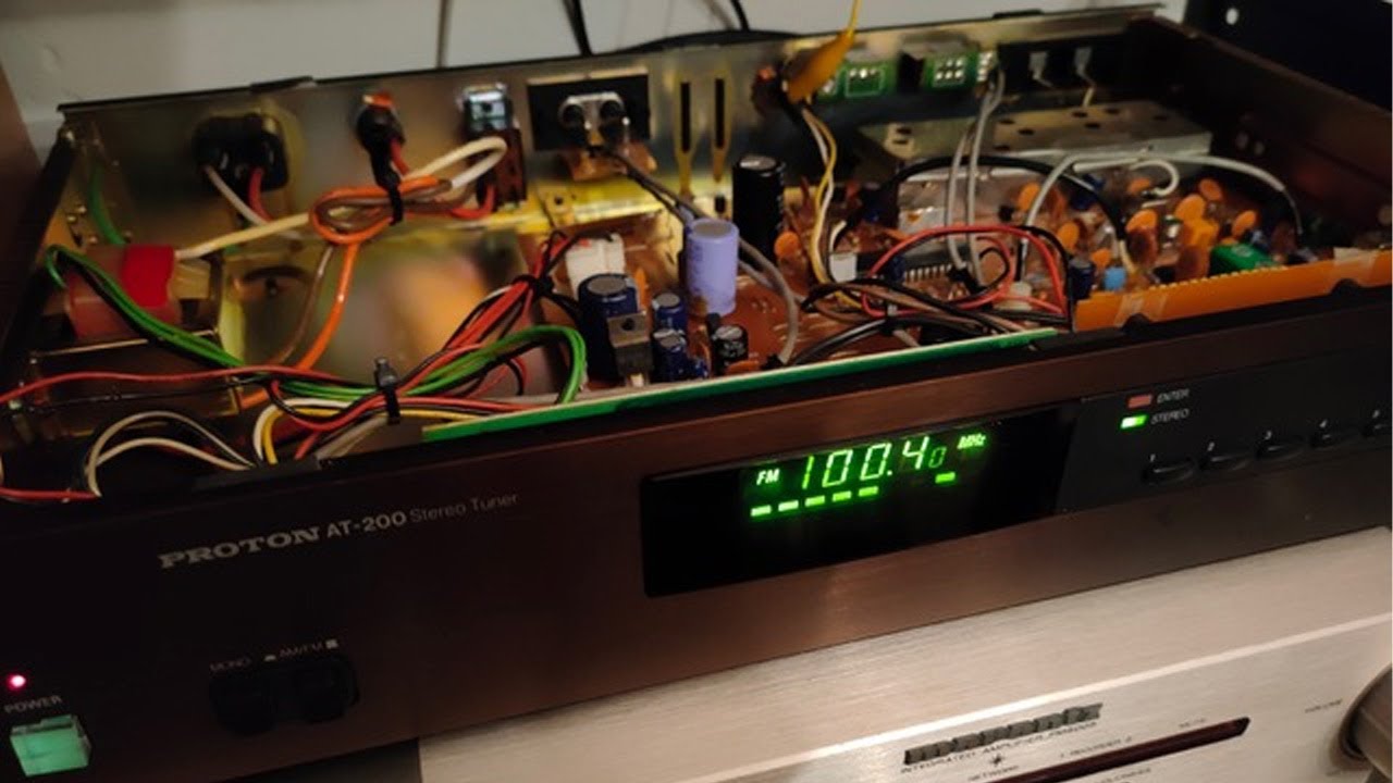 RIPARIAMO UN TUNER PROTON insieme ai RAGAZZI dell'Istituto di Padova ...