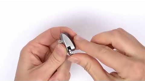 Baha® 5 - Opening the tamper-proof battery door