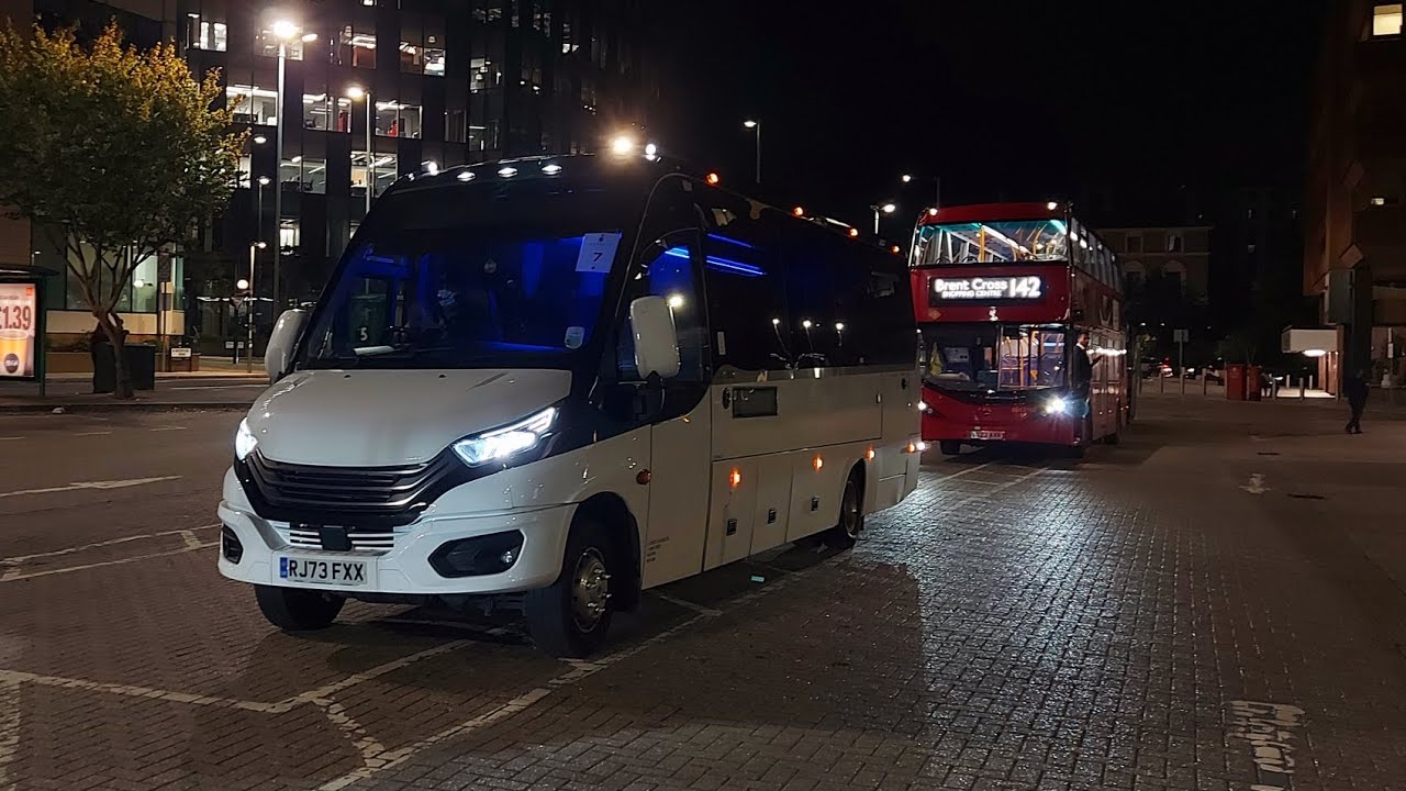 Desi Coaches/Iveco Daily Mini-Coach/€6 (RJ73 FXX)