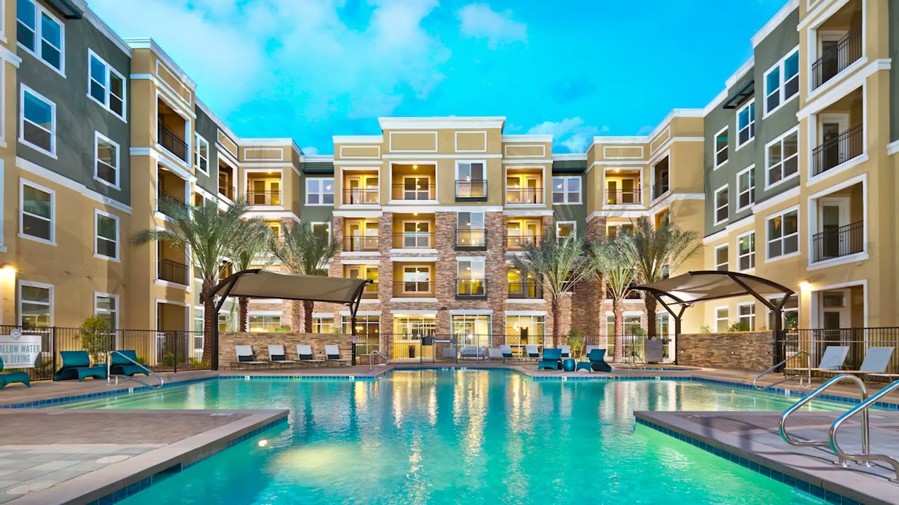 District at Biltmore Luxury Phoenix Apartments