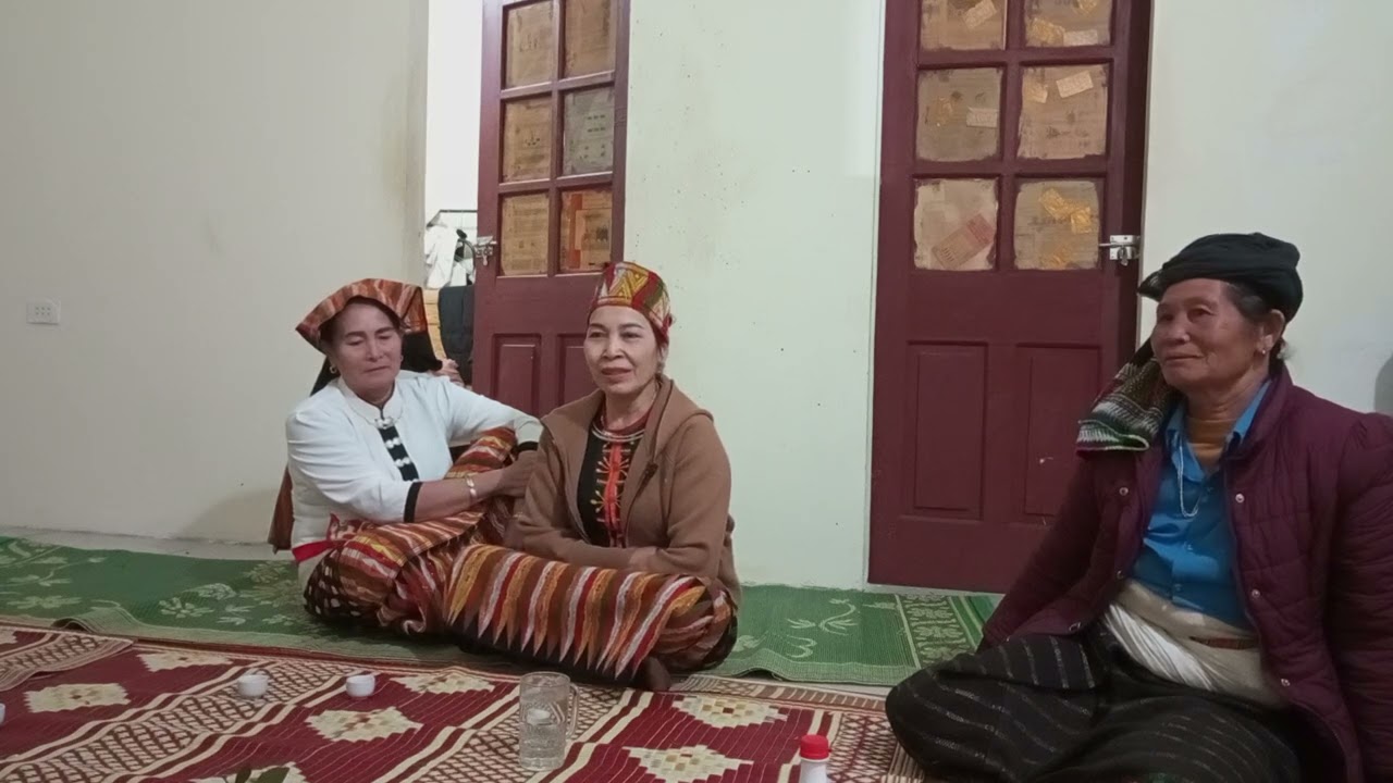 Khăp thám kháo đóng khoáy