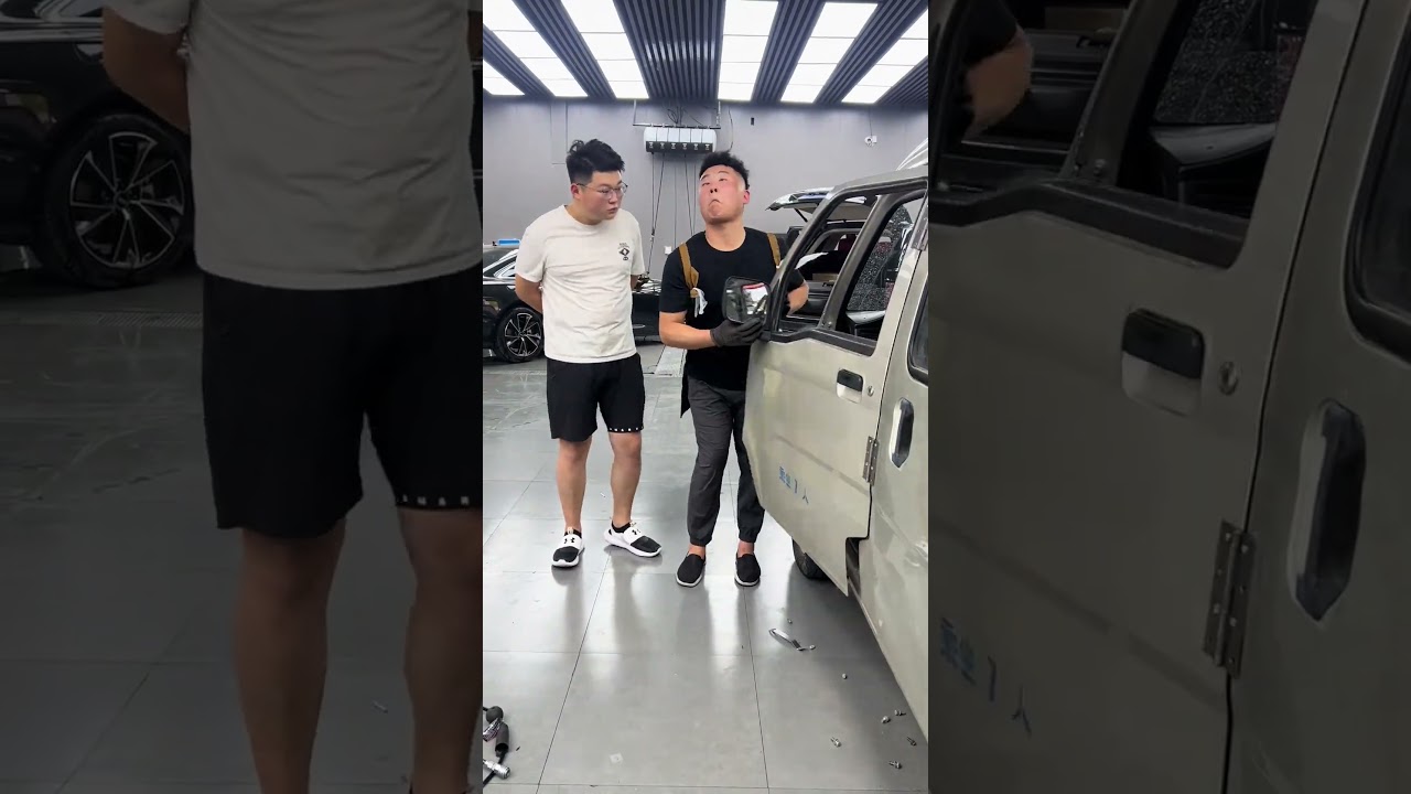 How Do You Open This Car? The Mechanic's Invention!