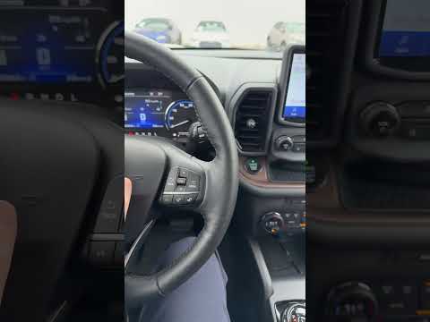 What car is it? 🚘 🤔