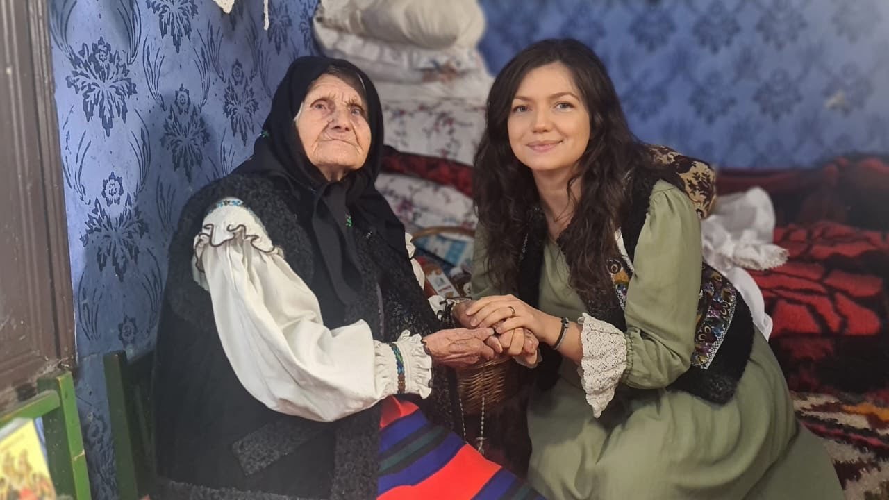 O poveste de 102 ani - viața bunicii Ioana, din Maramureș 