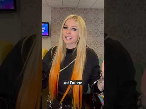 Download Behind the Song: Avril Lavigne On Writing Kelly Clarkson’s “Breakaway” #shorts