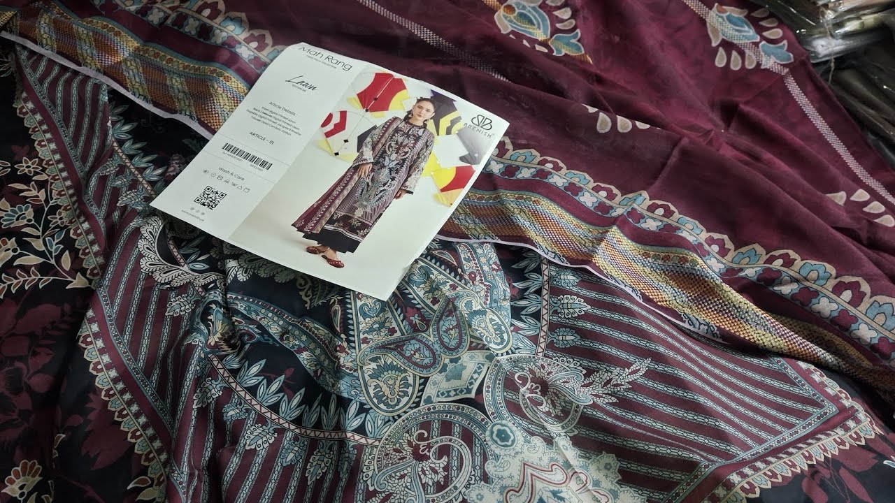 AESTHETIC💖PRINTS MAH RUNG ✨️🎵 DIGITAL PRINTEDTHREE PIECEWITH VOIL GOLDEN BORDER DUPATTA