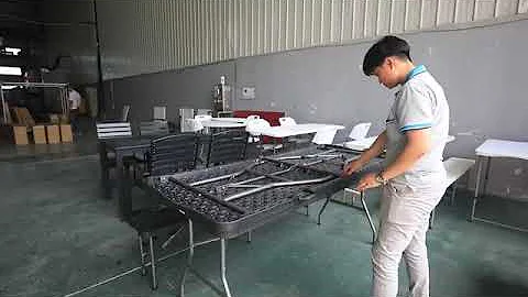 how to assemble the 4feet folding plastic table