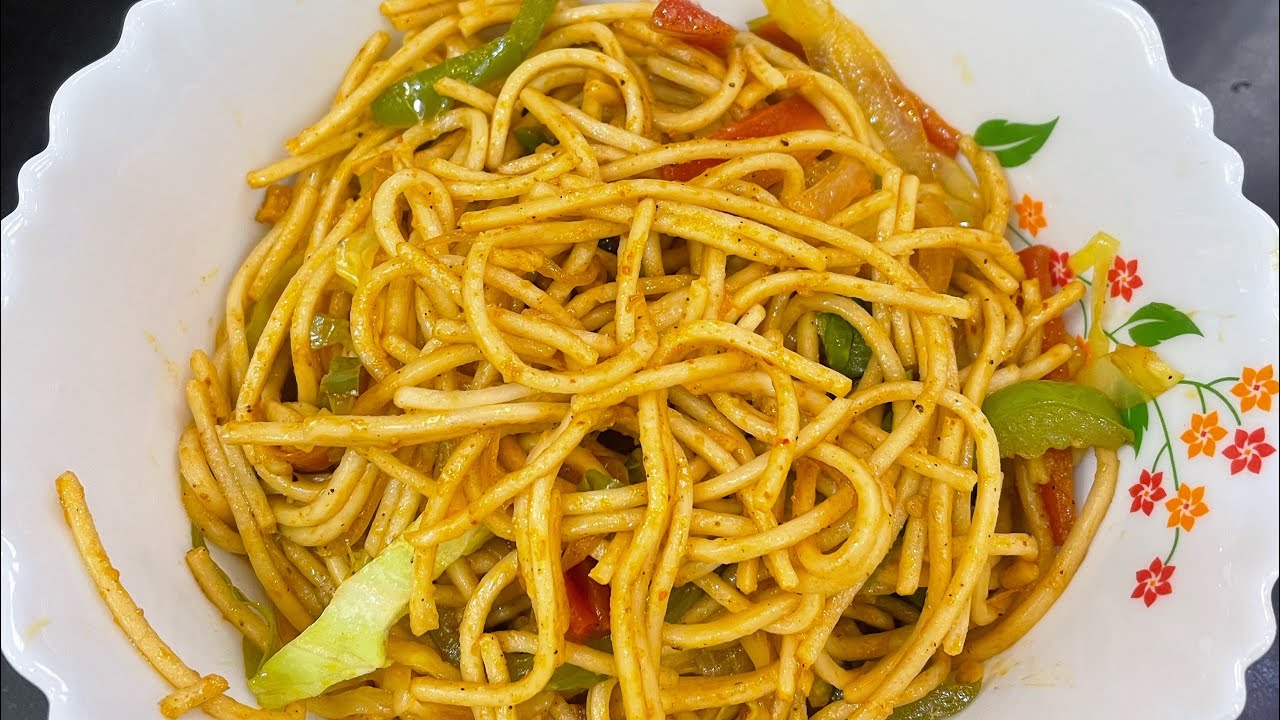Veg chowmein Recipe | Street style Noodles at Home | Quick and Simple