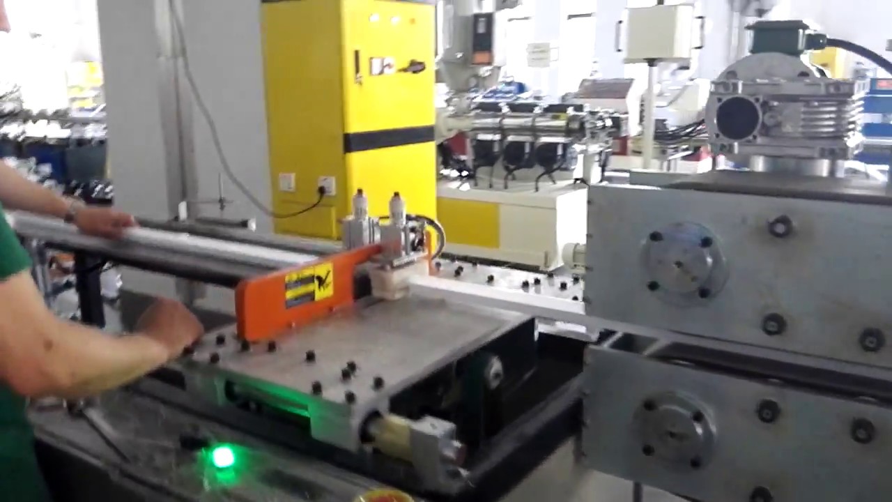 Two colors PC led light profile housing tube diffuser co extrusion machine (YAOAN MACHINERY)