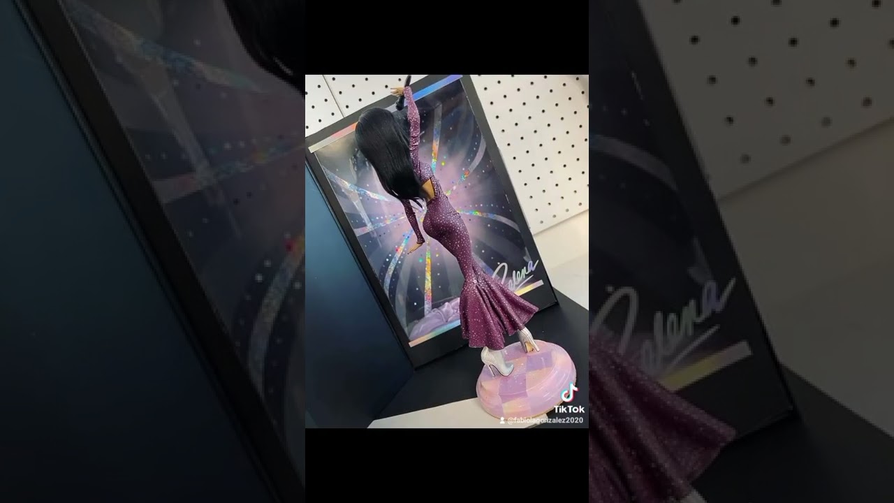 mi muñeca de selena quintanilla edicion elimitada💕❤️