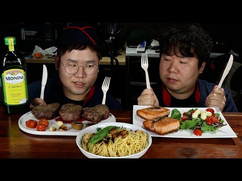 심야 안심스테이크 VS 조조 <strong>연어</strong> 스테이크&amp;amp;<strong>샐러드</strong>, 요리 먹방 자존심 대결 - 이 식당의 진짜 주인은?
