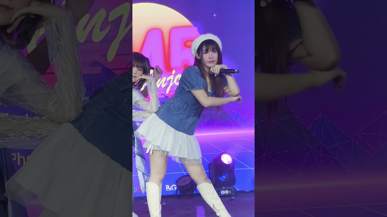 Fancam : วัดปะหล่ะ?(4EVE) - Mewyu Nikko Nikko 20/2/25 Free Live Enjoy Life @ Phenix