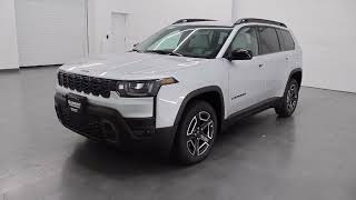 2026 Jeep Cherokee Limited Silver Zynith Clearcoat New. walk around for sale in Fond Du Lac, Wiscons