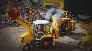 JCB’s Dancing Digger: The Show That Stands the Test of Time! ⏳🚜