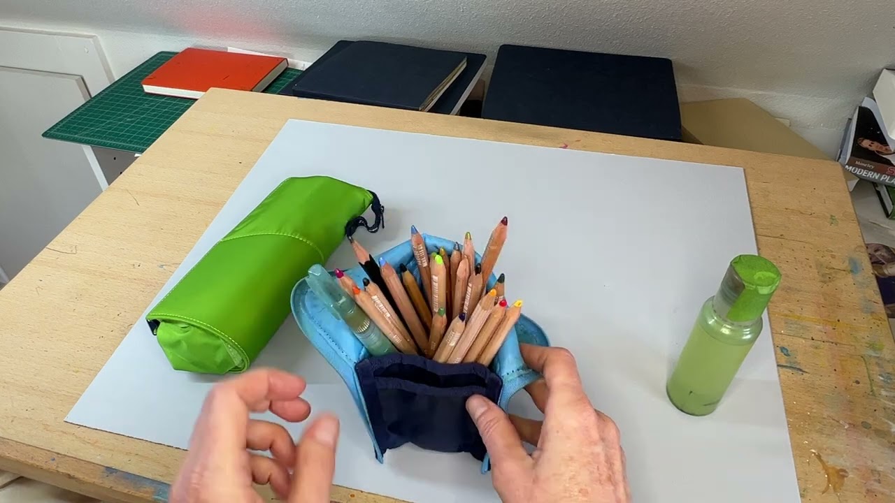 Best Pencil Bag for Urban Sketching: Kokuyo NeoCritz - YouTube